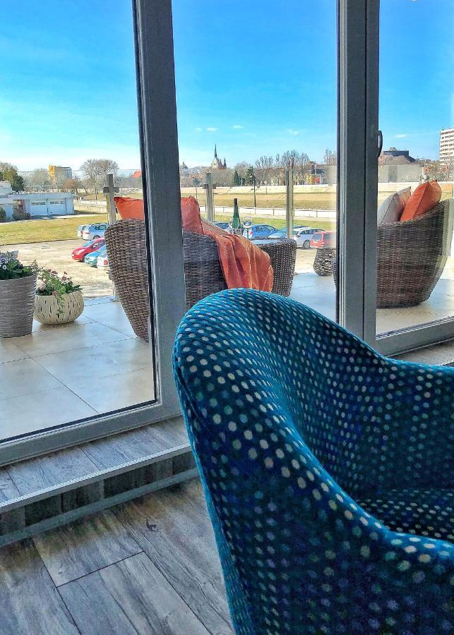 Moment Apartments Solnok Dış mekan fotoğraf