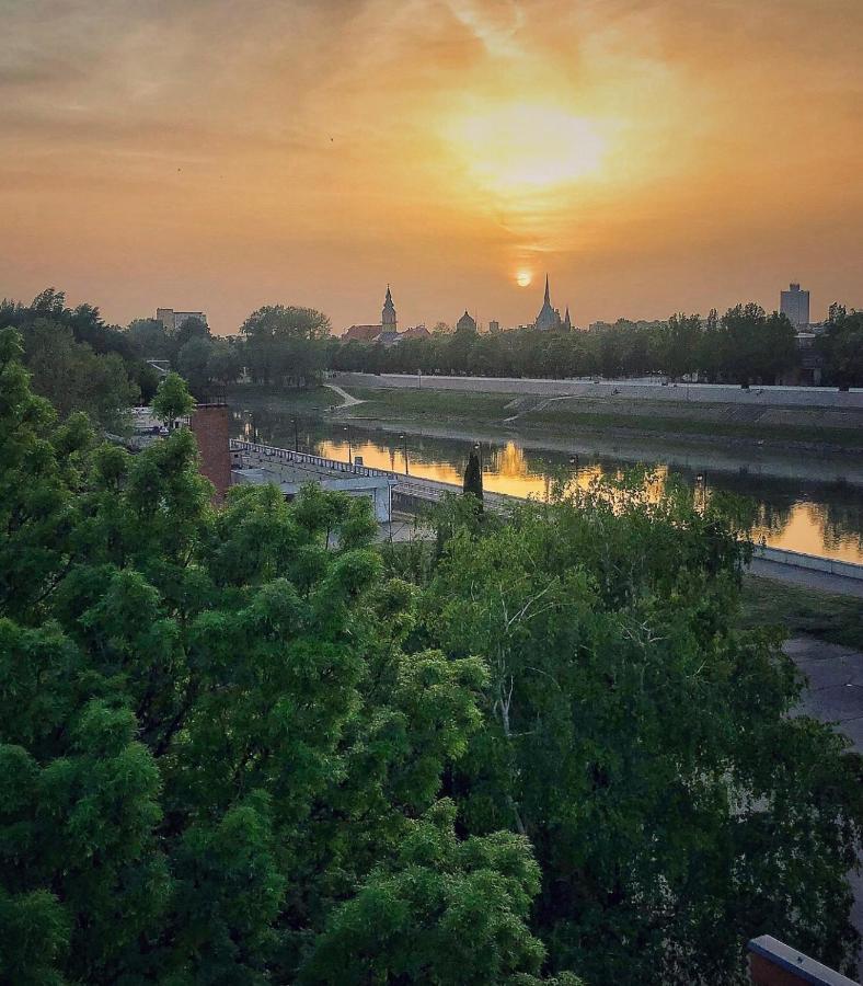 Moment Apartments Solnok Dış mekan fotoğraf
