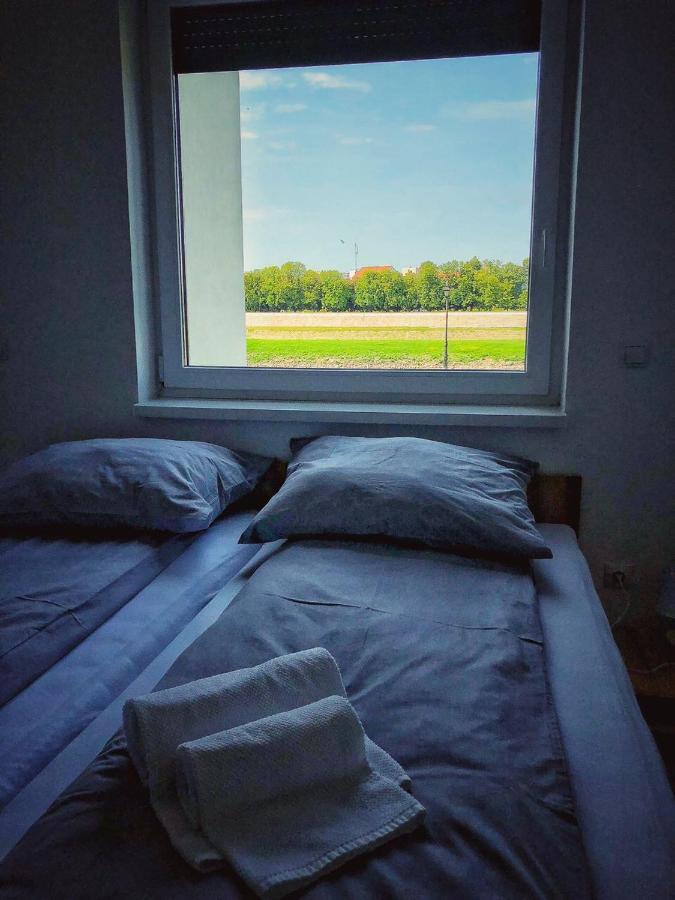 Moment Apartments Solnok Dış mekan fotoğraf